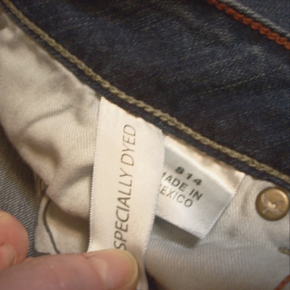 Eddie Bauer Mid-Rise Slightly Curvy Bootcut Jeans - Picture 5 of 5